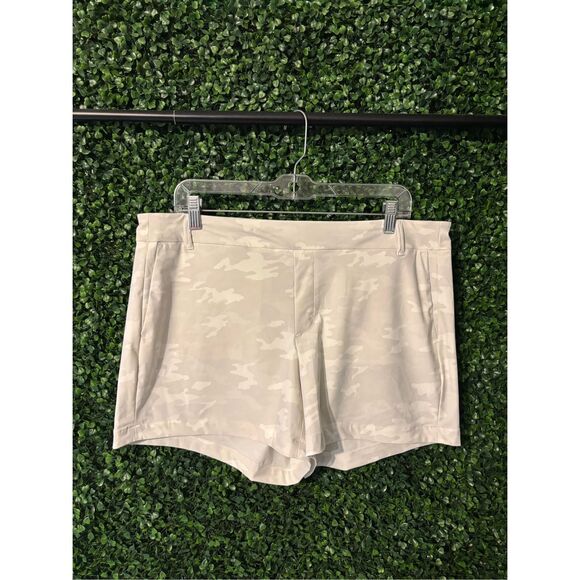 SPANX Pants - SPANX Sunshine Shorts - White Camo Shorts - XL
